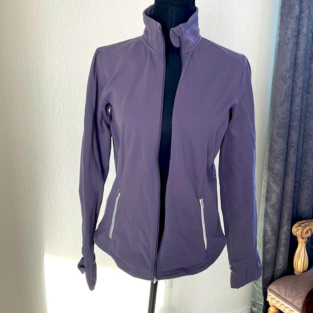 Aritzia Cozy fleece runners  zip up with reflective zippers